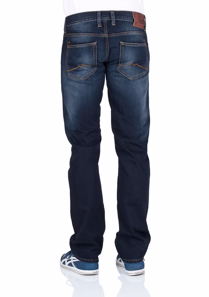 Mustang Herren Jeans Oregon 3115-5339-593 Straight Fit dark rinse used Mustang Herren Jeans Oregon 3115-5339-593 Straight Fit dark rinse used