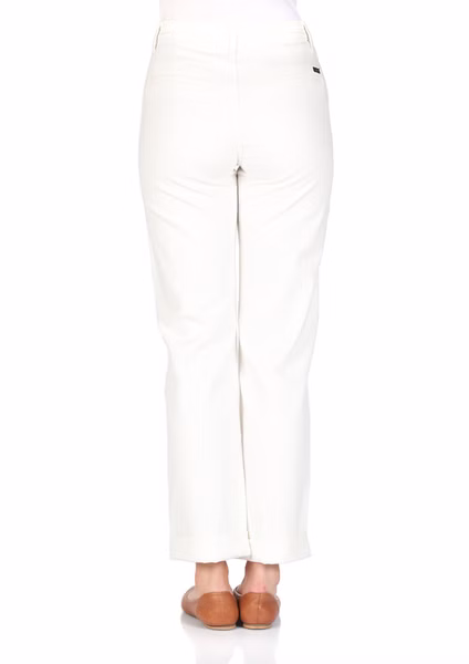 Lee Damen Hose Relaxed Chino - Relaxed Fit  - Weiß - Ecru Lee Damen Hose Relaxed Chino - Relaxed Fit  - Weiß - Ecru