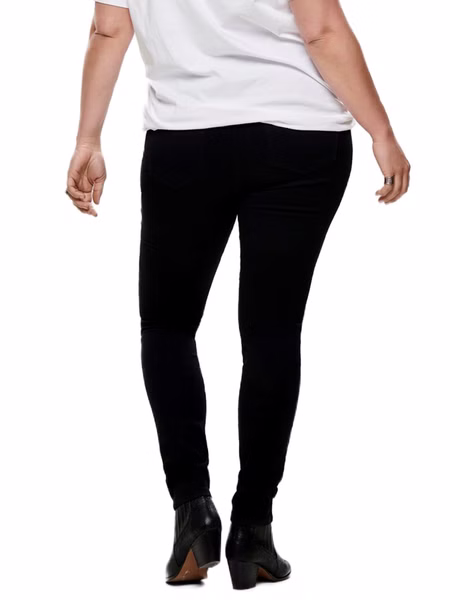 Carmakoma by Only Damen Jeans CARAUGUSTA HW SK  - Skinny Fit - Schwarz - Black Carmakoma by Only Damen Jeans CARAUGUSTA HW SK  - Skinny Fit - Schwarz - Black