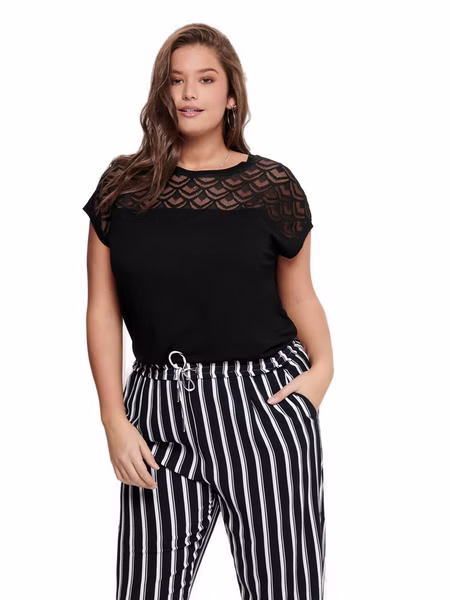 Carmakoma by Only Damen T-Shirt CARFLAKE - Plus Size Carmakoma by Only Damen T-Shirt CARFLAKE - Plus Size