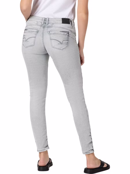 TIMEZONE Damen Jeans Tight SanyaTZ - Tight Fit - Grau - Stormy Grey Wash TIMEZONE Damen Jeans Tight SanyaTZ - Tight Fit - Grau - Stormy Grey Wash