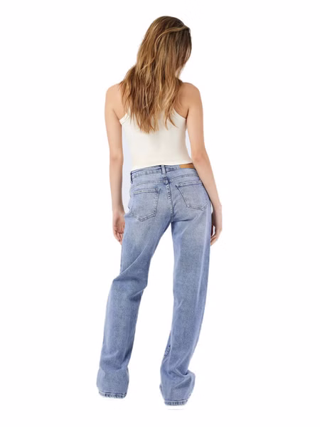Noisy May Damen Jeans NMYOLANDA Relaxed Straight Fit - Blau - Light Blue Denim Noisy May Damen Jeans NMYOLANDA Relaxed Straight Fit - Blau - Light Blue Denim