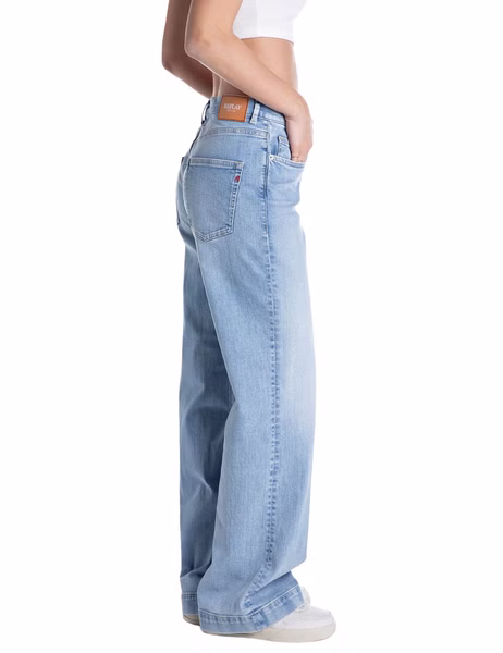 Replay Damen Jeans MELJA - Relaxed Straight Fit - Blau - Light Blue Denim Replay Damen Jeans MELJA - Relaxed Straight Fit - Blau - Light Blue Denim