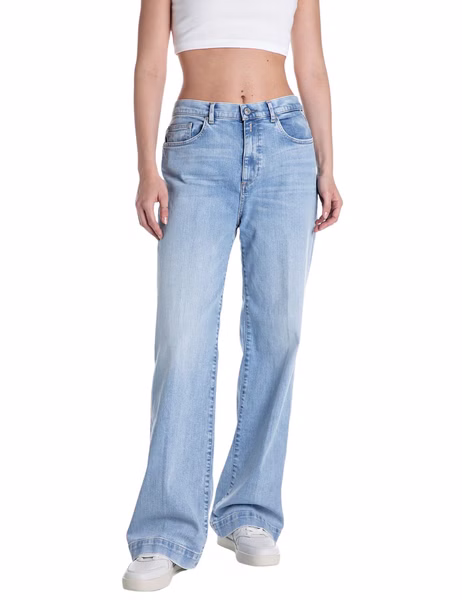 Replay Damen Jeans MELJA - Relaxed Straight Fit - Blau - Light Blue Denim Replay Damen Jeans MELJA - Relaxed Straight Fit - Blau - Light Blue Denim