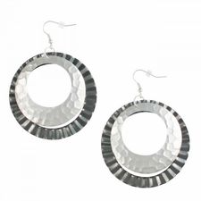 gemusterte Ohrringe in Grau und Silber gemusterte Ohrringe in Grau und Silber