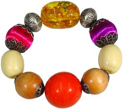 Armband mit verschiedenen Perlen Armband mit verschiedenen Perlen