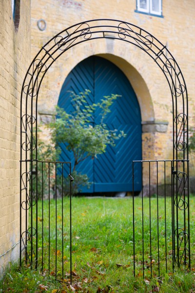 Rosenbogen B: 140cm Schwarz mit Türen / Tor RUND