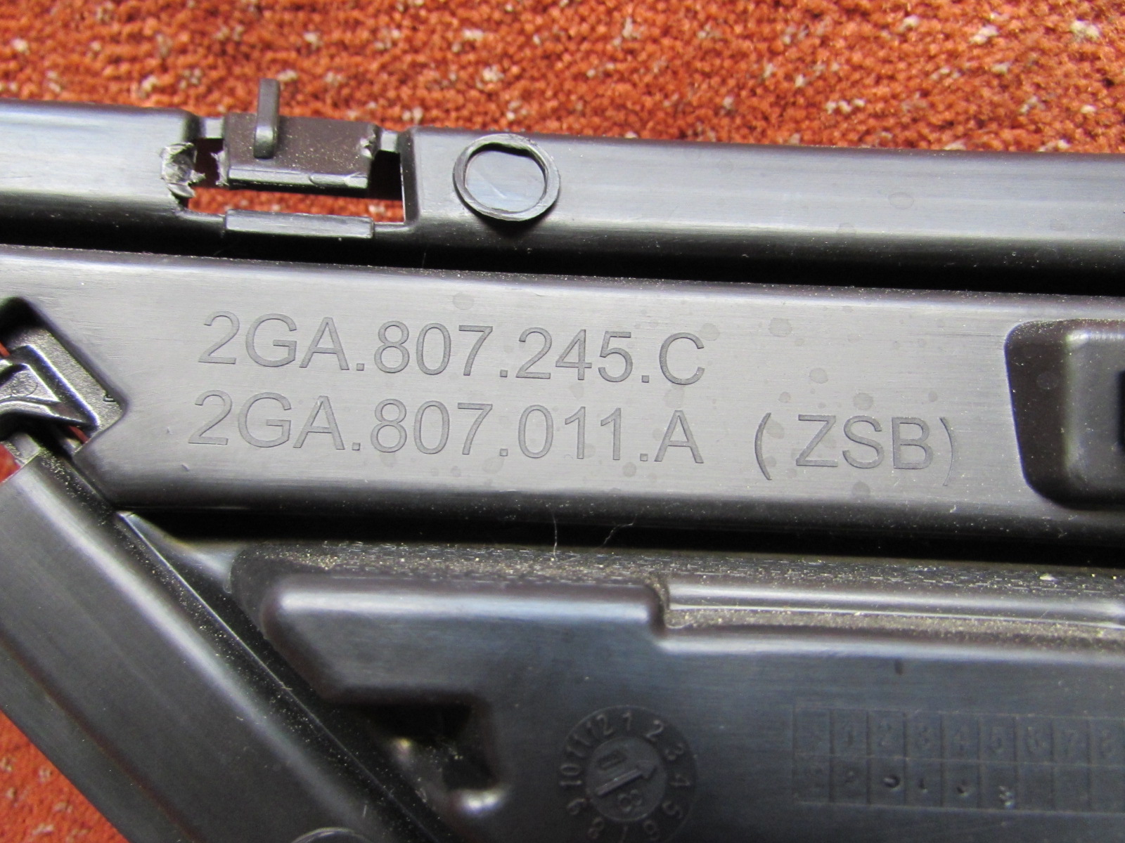 2GA807011A Blende Abdeckung Stoßstange hinten links für PDC/PLA VW T-Roc  Origin.