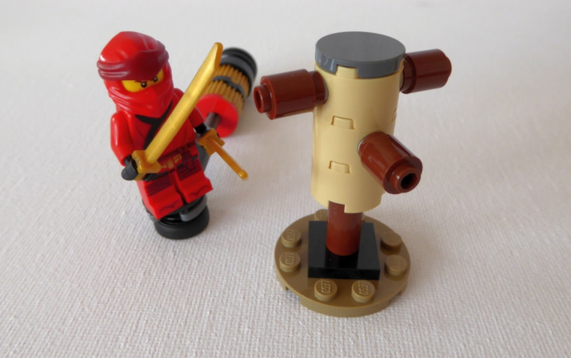 Figur mit Zubehör 3