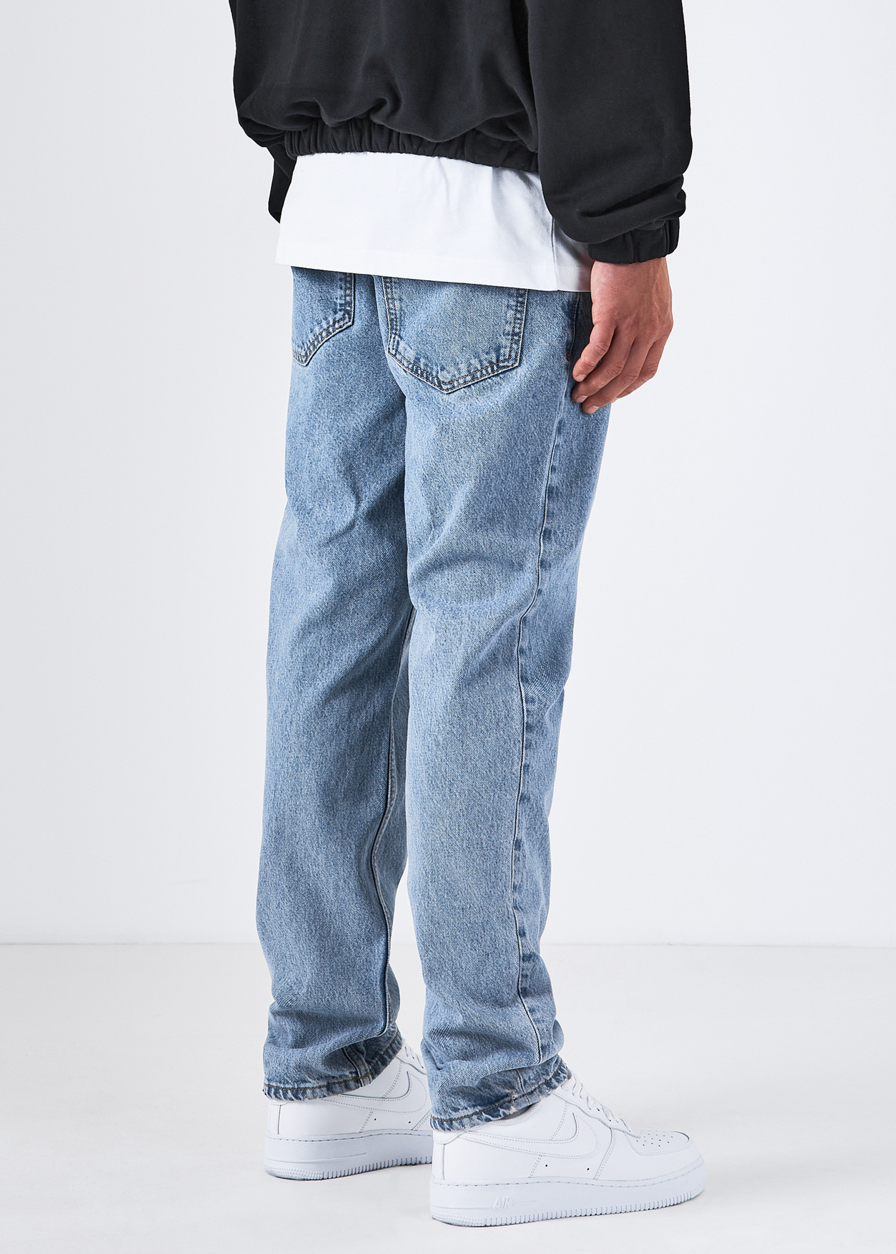 straight fit jeans