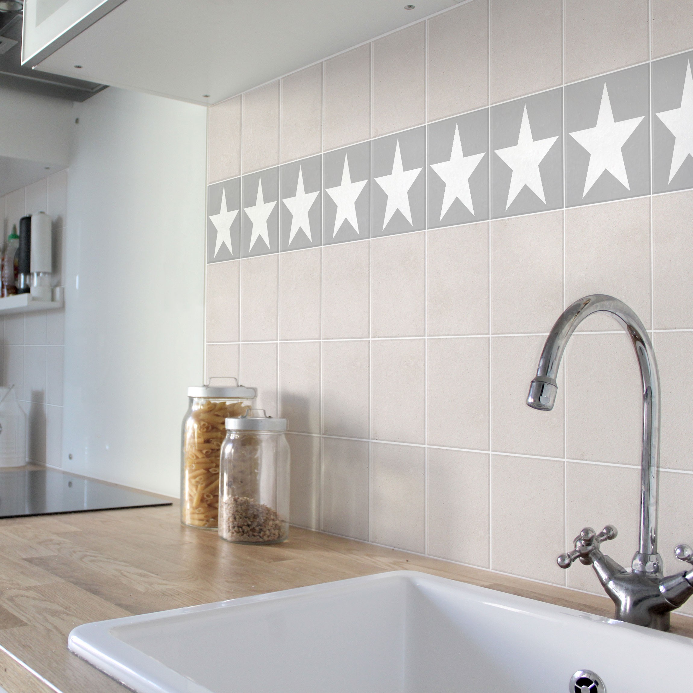 Fliesenaufkleber - Große weiße Sterne auf grau 12x12 cm - Fliesensticker Set Grau Stil Fliesenaufkleber - Große weiße Sterne auf grau 12x12 cm - Fliesensticker Set Grau Stil