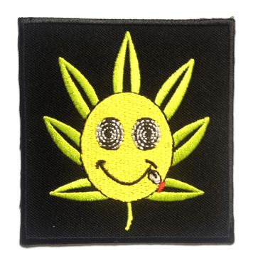 Mono Quick Peanuts Charlie - Toppe Termoadesive Patch Toppa Ricamate, Misura: 7,7 x 4 cm