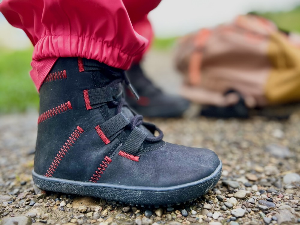 Winter Barefoot Shoe Amari Kids Black Unisex