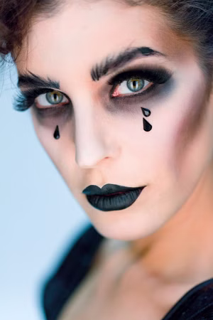 schwarze Tränen black tears Gesichts Tattoo Harlekin Pantomime Halloween