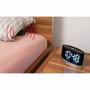 Soundmaster UR580SW Radiowecker mit kabellosem Vibrationskissen für Schwerhörige & Tiefschläfer Dimmbares Display Gangreserve UKW-Radio USB