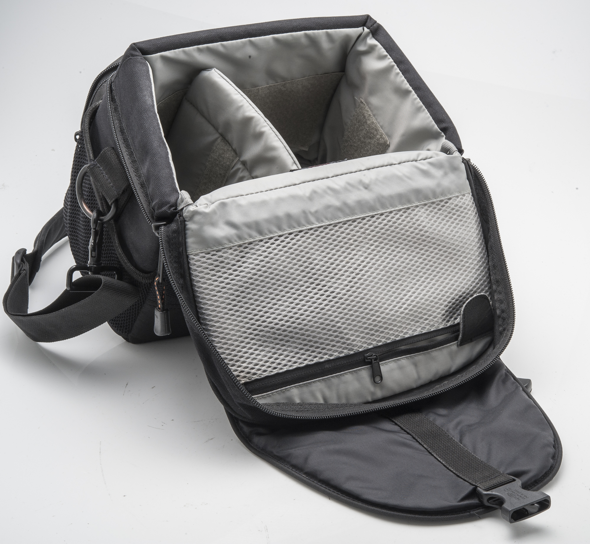 Lowepro Nova 3 AW LP102 Camera Bag Photo Bag Camera Bag in Black