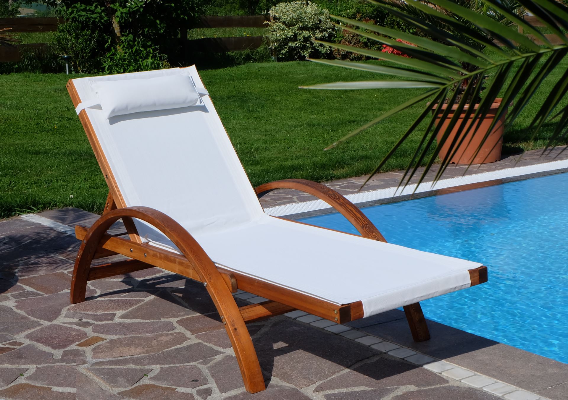 Sunlounger VALENCIA aus Holz Lärche mit Kopfpolster Alles für Garten