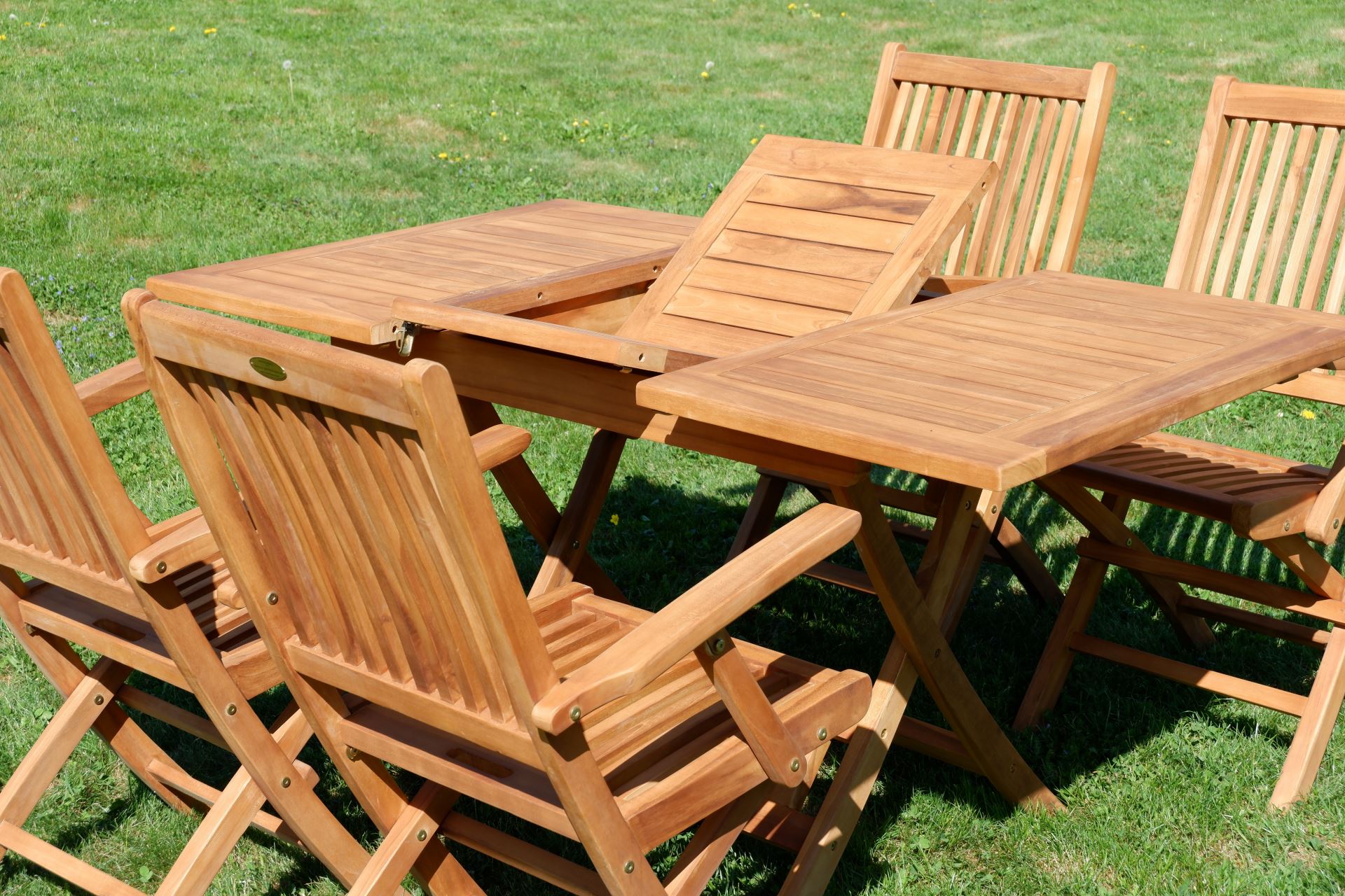 ALEOS Gartengarnitur Trinidad - Alu & Teak Set Mit Ausziehbarem Tisch & 4 Hochlehnern