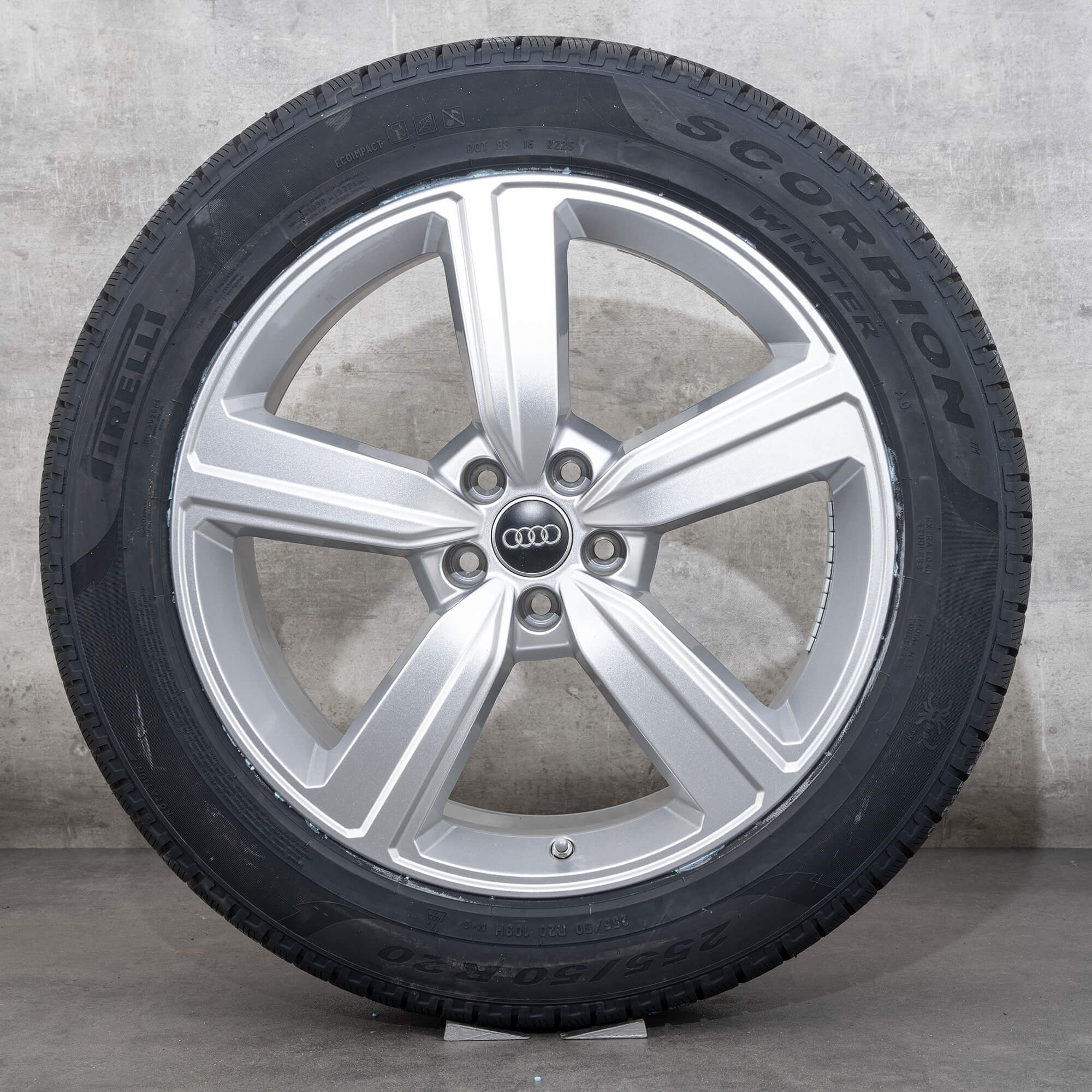 Audi 20 Zoll Felgen etron GE Sportback Winterkompletträder 4KE601025S NEU Audi 20 Zoll Felgen etron GE Sportback Winterkompletträder 4KE601025S NEU