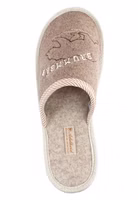 Brummbär Filzpantoffel von Adelheid von oben ein hellbrauner Filzpantoffel von oben mit der Kontur-Stickerei eines dunkelbraunen Bären und cremefarbenem Brummnbär-Schriftzug. Helle Einfassung außen und hellbeige Innensohle