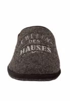 anthrazit-schwarzer Adelheid Filzpantoffel mit silber und grauer Motivstickerei "Chefin des Hauses"