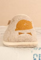 Adelheid X Anna Katharina Jansen Easy Peasy Filzpantoffel ✓ zum Reinschlüpfen bequem ✓ made in Portugal ✓ italienischer Wollfilz Adelheid X Anna Katharina Jansen Filzpantoffel mit Motiv easy peasy in beige und gelber Zitronenstickerei