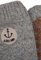 Detailbild mit Ankerpatch der Glück ahoi Stricksocken