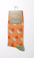original verpackt ein Paar apricotfarbene Verrücktes Huhn Socken mit buntem Huhn-Allover sowie abgesetzte Bündchen, Fersen- und Zehenbereiche in pink, pastellgrün und rosa