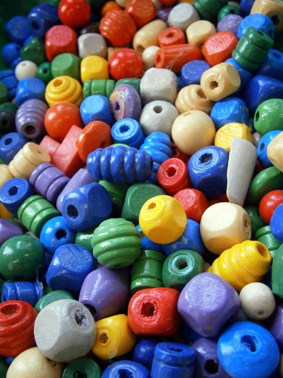 Perlen zum Schmuck Basteln und Auffädeln kaufen