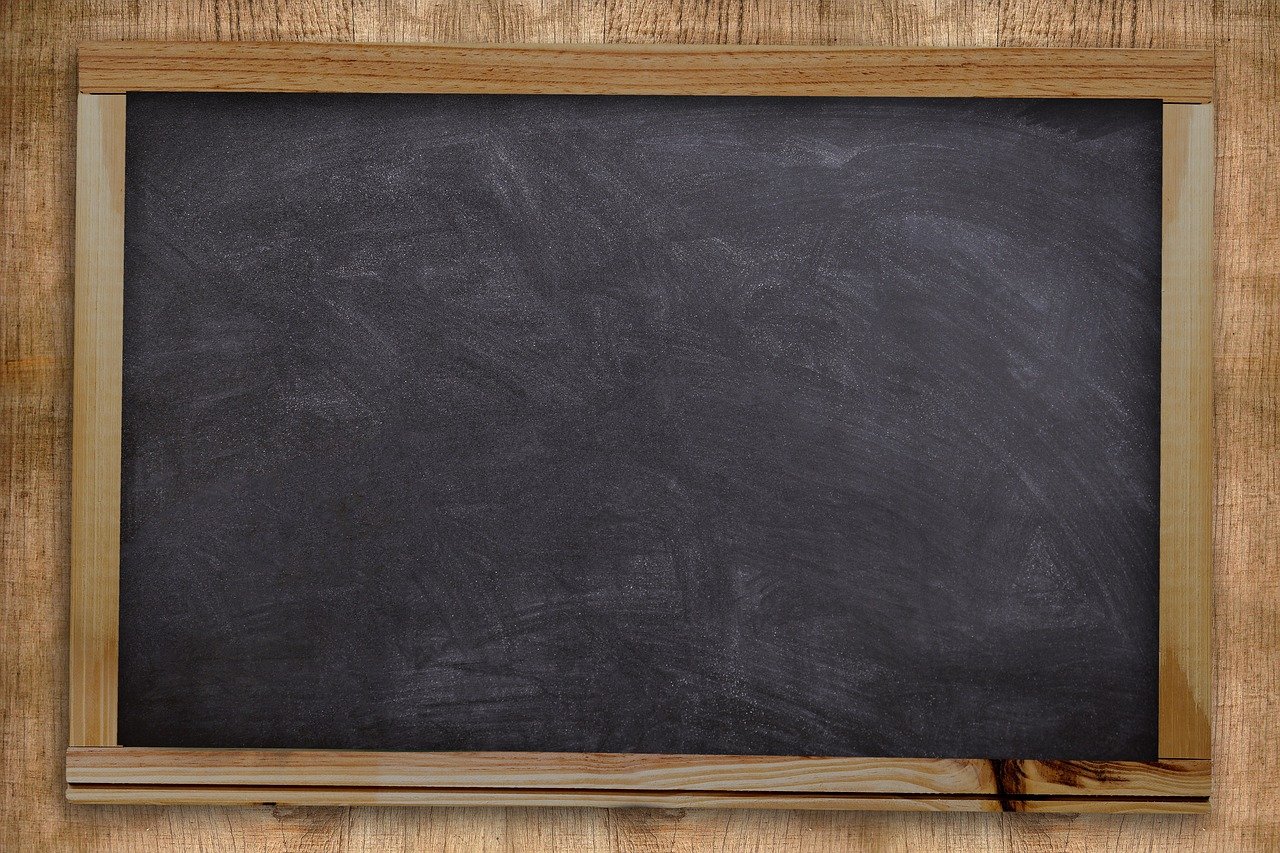 Pinnwände und Tafeln für Schulen kaufen