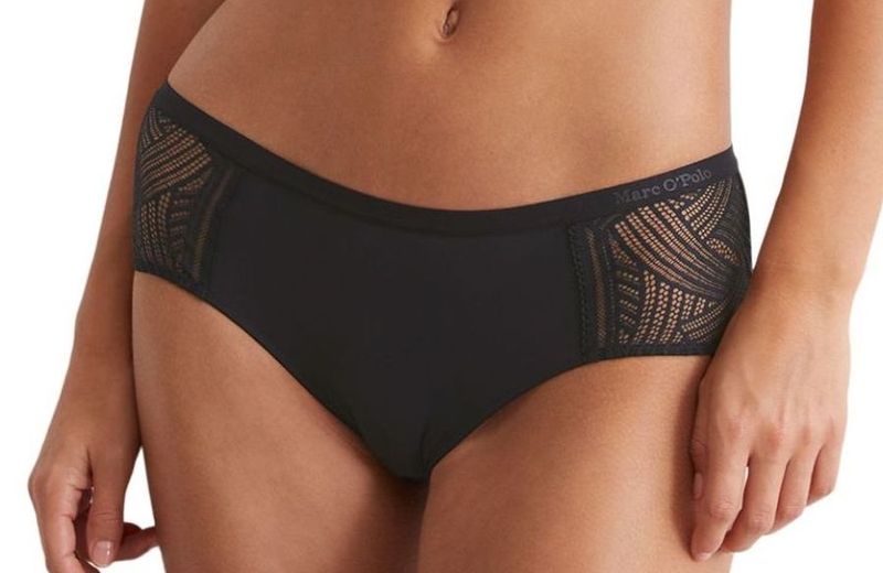 Q990 - Black