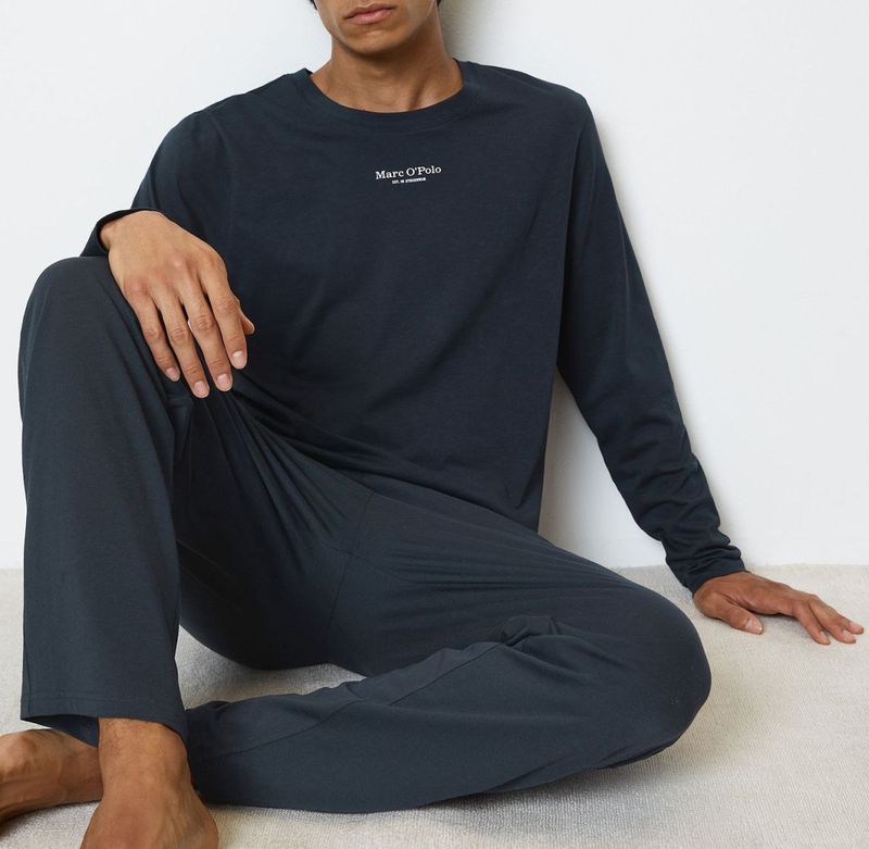 Q898 - Dark Navy