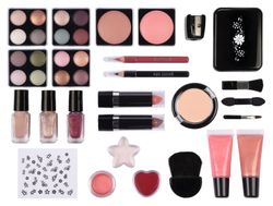 Advent Calendar X-Mas Dreams with 24 Door filled with Cosmetics
