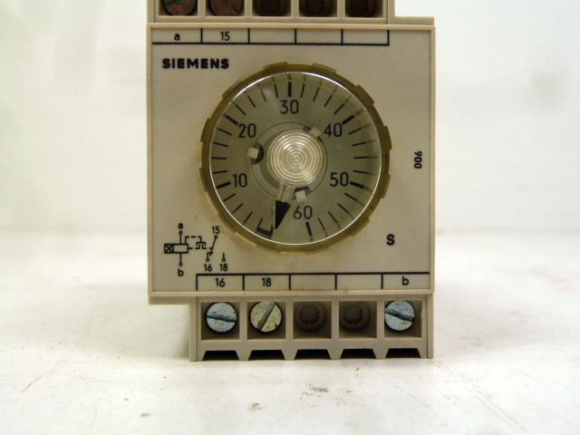 Siemens Zeitrelais 7PR2210 1GC Zeitverzögerer 2-60 s Relais Contactor