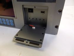 10695-TPole--T-POD-121--Industrie--Monitor--Bedie_2.jpg 10695-TPole--T-POD-121--Industrie--Monitor--Bedie_2.jpg