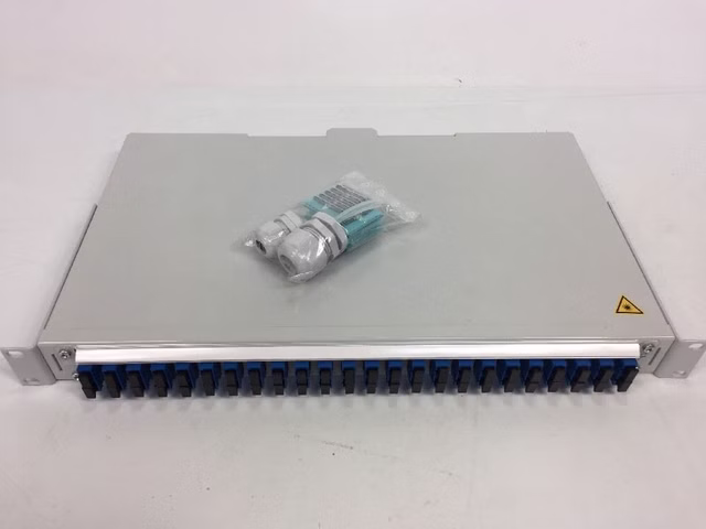 Lwl Telegärtner FO 19 Basis V 1HU 24x SC Duplex Pigtails E9/125 OS2 H02030E0034