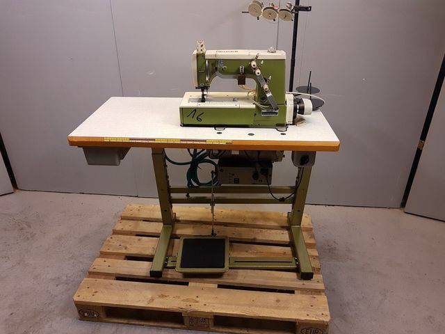 Rimoldi Nähmaschine 261-10-2MD-08/518-10  Knopf Säummaschine Maschine