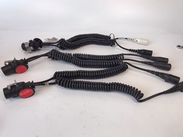 Adapterwendelleitung von 15P auf 24 V Dose 2x7P/24V Adapterspirale