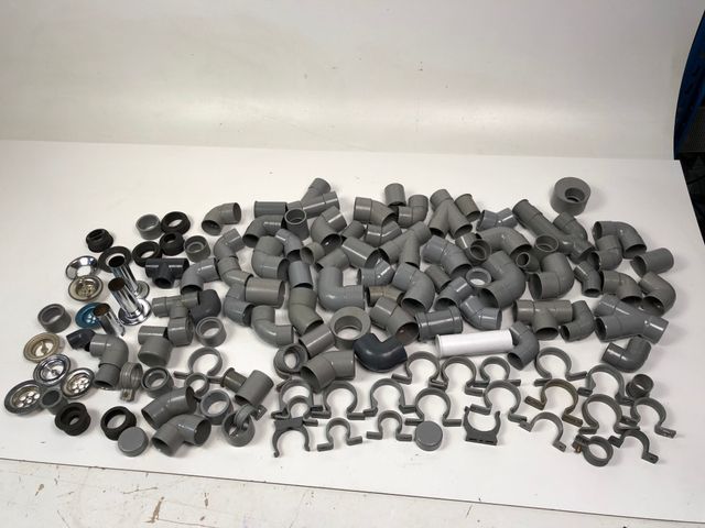 Konvolut Rohrverbinder ca.140 Stück Bindeglieder Kniestücke T-Stücke Schellen