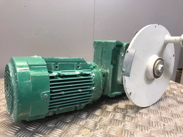 Leroy Somer LS100L Asynchronmotor + Getriebe MB 2501 B3 Getriebe + Gestänge