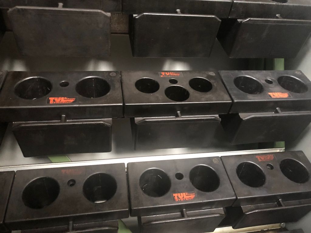 Metallschrank Tul Kelch Werkzeugeinsatz Werkzeugschrank Bohrkronen