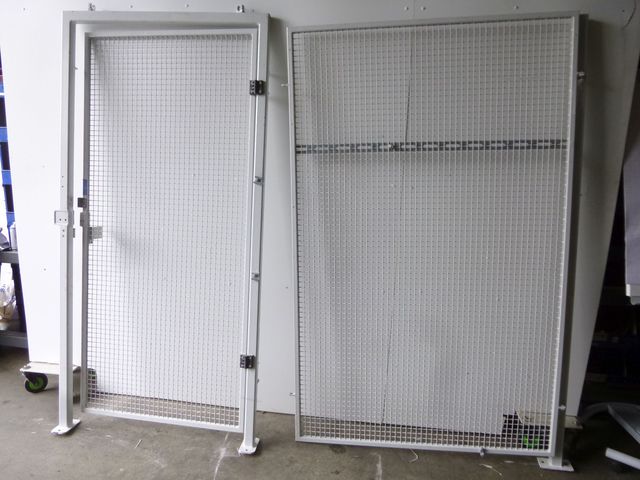 Schutzeinhausung Schutzeinrichtung Einhausung Schutzraum Türelement Flächenelement 