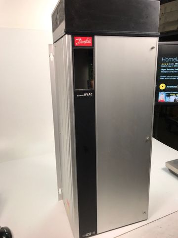 Danfoss VLT6052HT4C54STR3DLF00A00C0 VLT 6000 HVAC Frequenzumrichter 52,5 kVa
