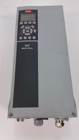 Danfoss VLT HVAC FC-102P3K0T4Z55H1XGXXXXSXXXXAXBXCXXXXDX Frequenzumrichter 3kW 