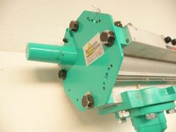 2073-7.jpg 2073-7.jpg