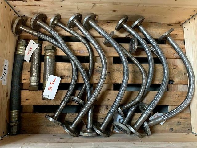 Posten Edelstahlschlauch Flexschlauch Panzerschlauch mit Anschlüssen Konvolut
