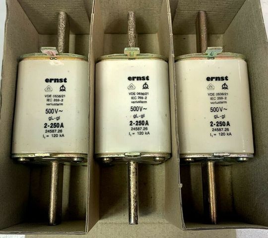 3x Ernst NH Sicherungen Schmelzeinsätze 500V 120 kA Gr. 2