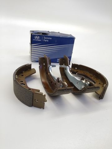Genuine Parts Original Hyundai Bremsbacken 5830525A00 Bremse Bremsbackensatz
