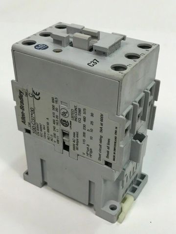 Allen-Bradley Schütz 100-C37*00 65A AC-1 690V IEC 60947 3-phasig