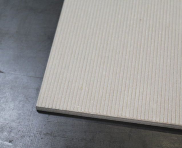 69,5 m² Fliesen Bodenfliesen 45x45 cm geriffelt 18,70€/m² Rutschfest